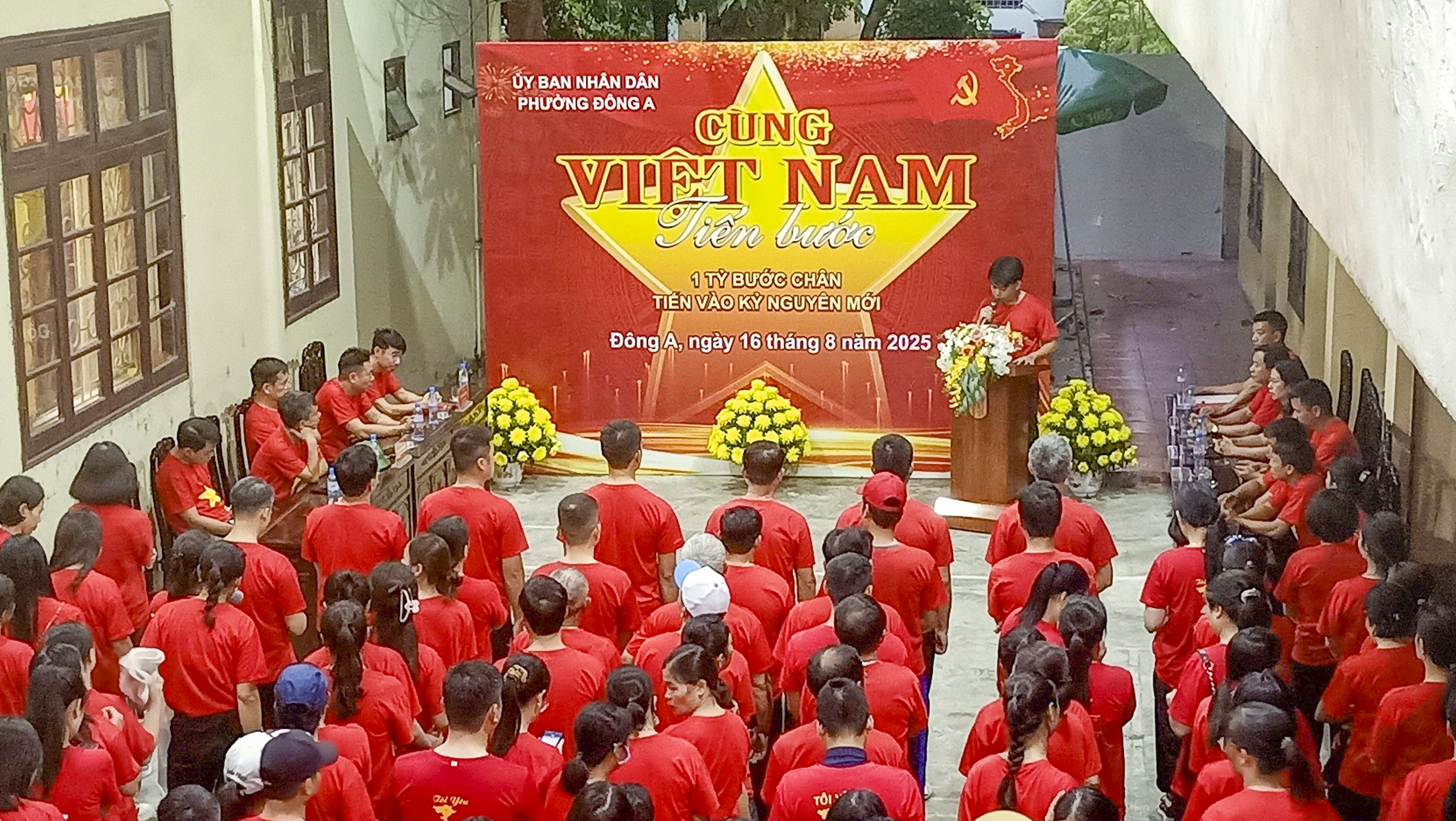 UBND phường Đông A hưởng ứng sự kiện "Cùng Việt Nam tiến bước"